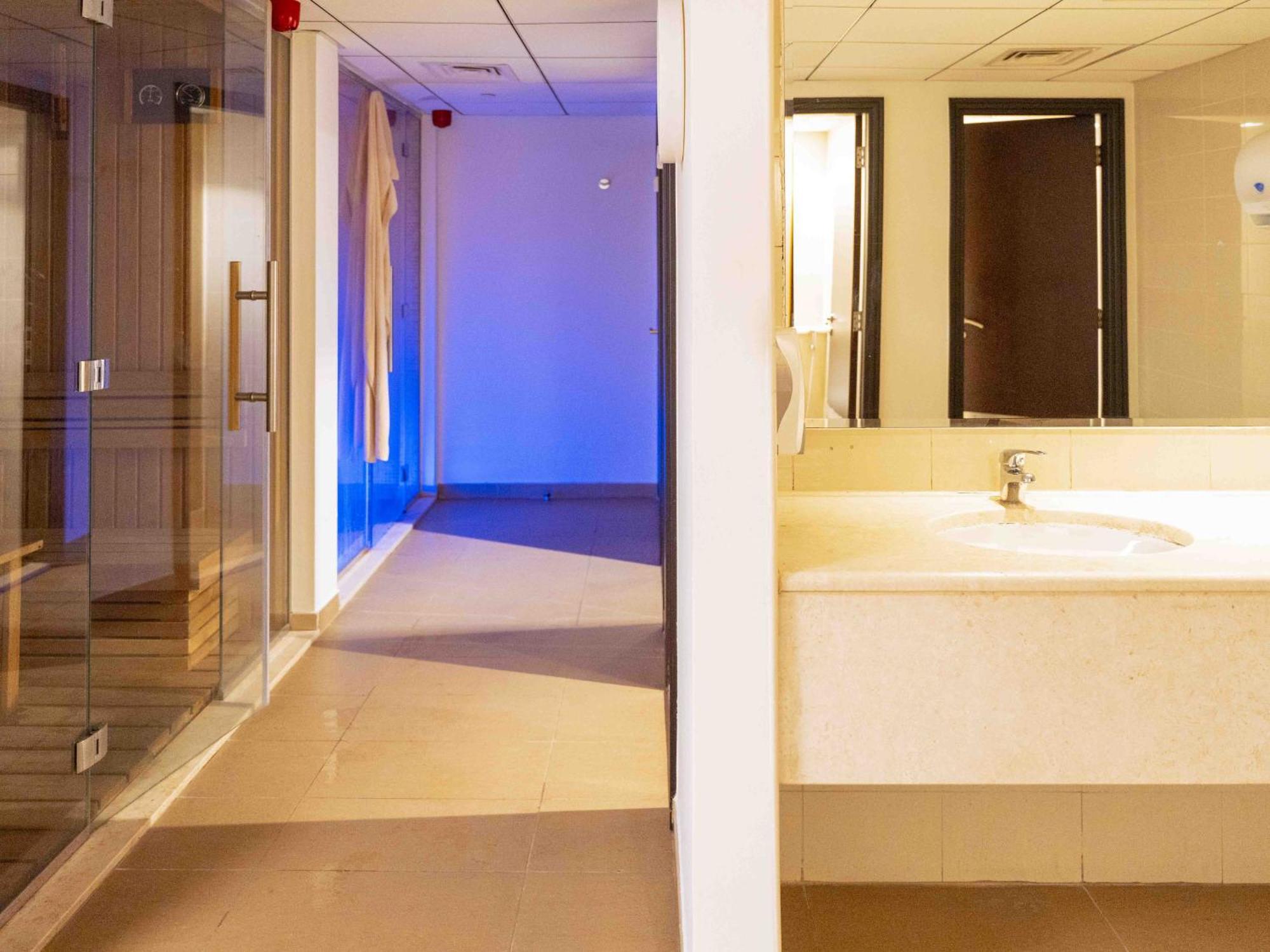 Spacious 1bhk Near Future Museum * Dubai